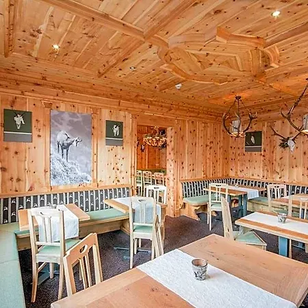 Hotell Alpenwelt Flachau