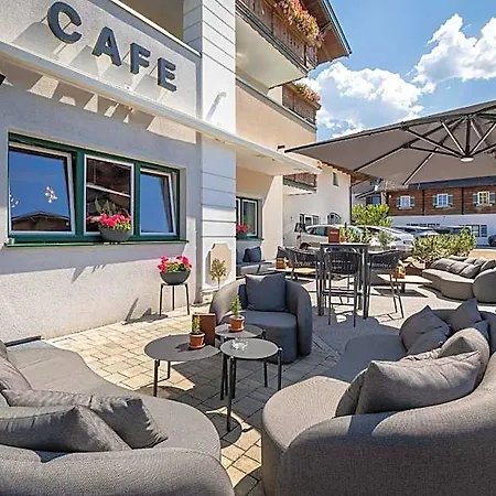Hotel Alpenwelt